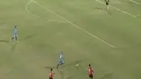 日韩世界杯小组赛竞争激烈，日本队锁定正赛名额，韩国队小组榜首位置岌岌可危